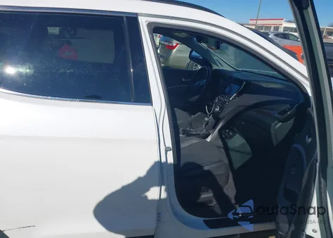 2018 Hyundai Santa Fe Sport 2.4 Luxury z USA, uszkodzony, nr VIN 5XYZUDLB4JG539393